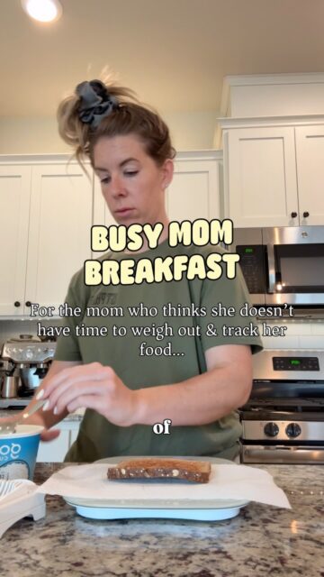 Comment “Freebie” ⬇️ and I’ll send you my recipe guide of the exact recipes I’m using to lose some baby weight and get toned! 💪🏼