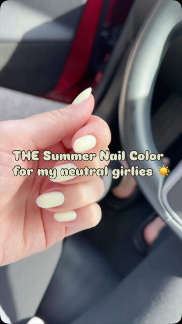 Give me all things buttery yellow 🌼🧈🐝

Shout out to @marynailsco for always having my nails & toes looking their best! 🤍

Rings 💍 by @_deenadiamond 
@tsivkovska_studio
